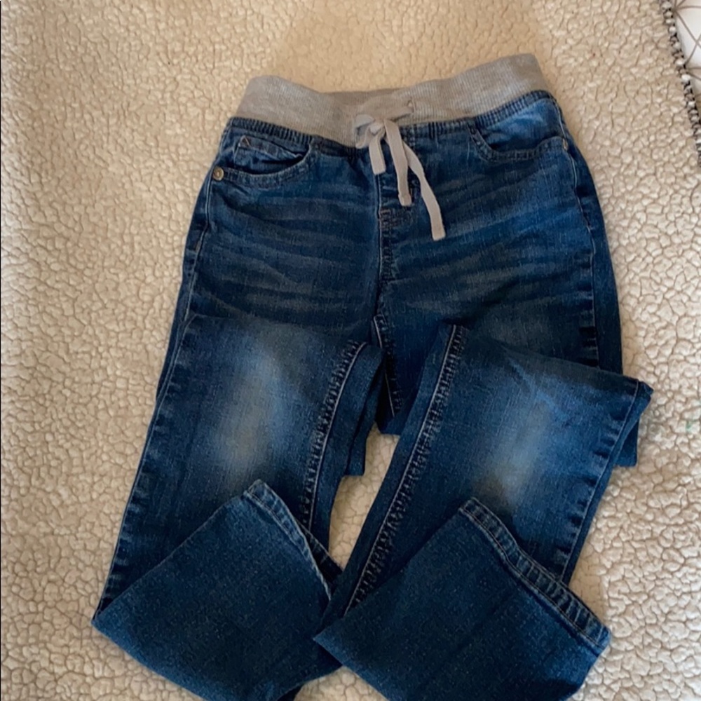Justice slim, sz 10 girls jeans.  Gently loved.